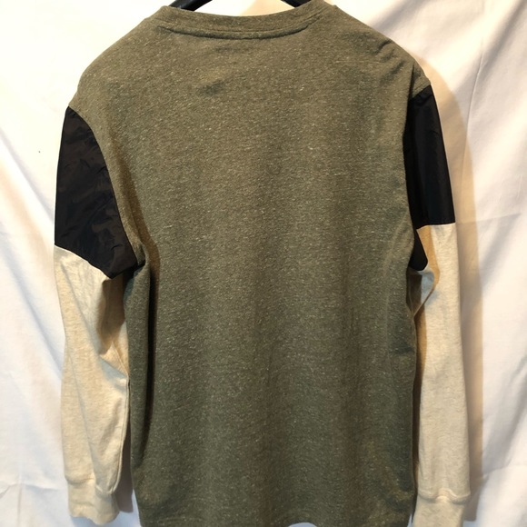 Staple long sleeve shirt and nylon details. Medium - Picture 4 of 4